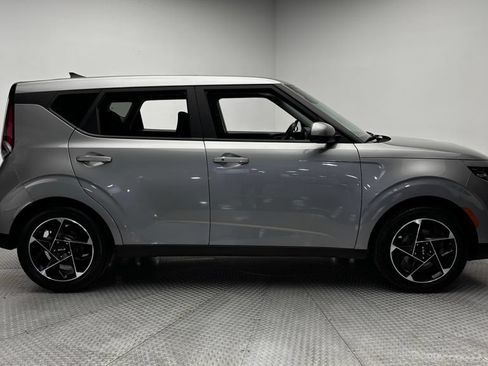 Used 2025 Kia Soul EX FWD image 41