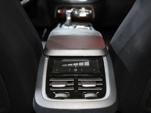 Used 2019 Volvo XC90 T5 Momentum FWD image 16