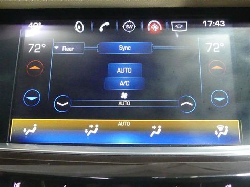 Used 2018 Cadillac XT5 Platinum w/ Driver Assist Package image 45