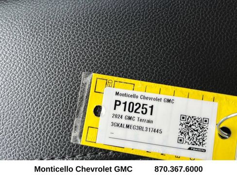 Certified 2024 GMC Terrain SLE w/ Driver Convenience Package FWD image 25