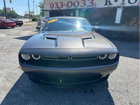 Used 2018 Dodge Challenger SXT Plus RWD image 2