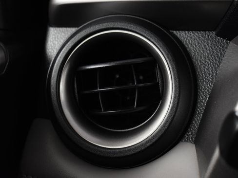 Used 2018 Toyota RAV4 XLE image 25