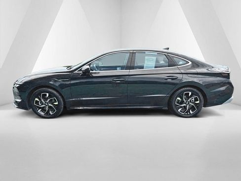 Used 2025 Hyundai Sonata SEL FWD image 4