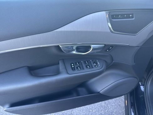 Certified 2025 Volvo XC90 B5 Core image 19