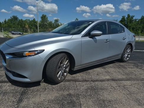 Used 2020 MAZDA MAZDA3 AWD Sedan w/ Preferred Package image 2
