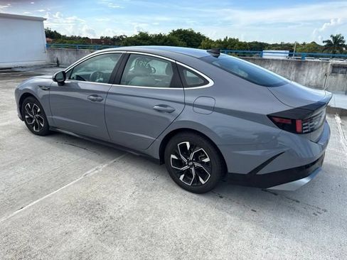 Used 2024 Hyundai Sonata SEL FWD image 16
