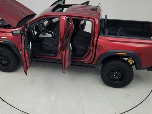 Used 2024 GMC Canyon AT4X w/ AT4X AEV Edition image 23