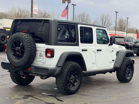Used 2025 Jeep Wrangler Unlimited Sport AWD/4WD image 8