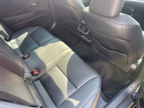 Used 2020 Lexus ES 350 w/ Premium Package image 13