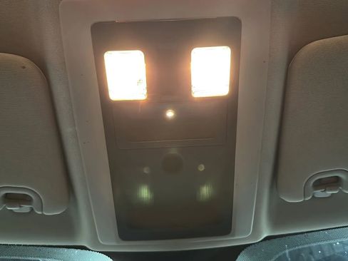 Used 2017 RAM 1500 Express w/ Express Value Package image 24