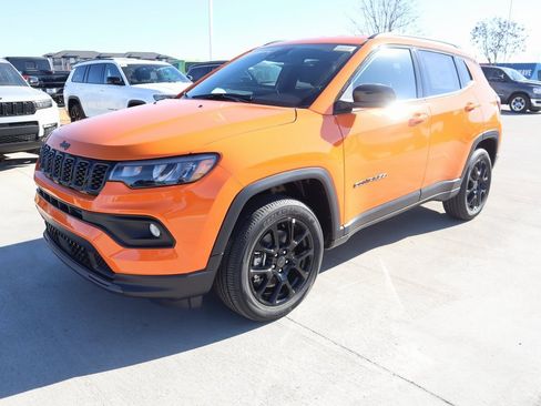 New 2026 Jeep Compass Latitude image 10