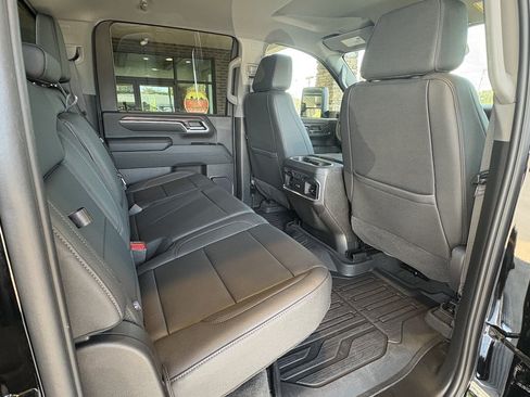 Used 2024 GMC Sierra 2500 SLT w/ SLT Premium Package AWD/4WD image 34