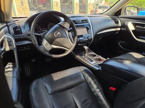 Used 2013 Nissan Altima 2.5 SL w/ Technology Pkg FWD image 18