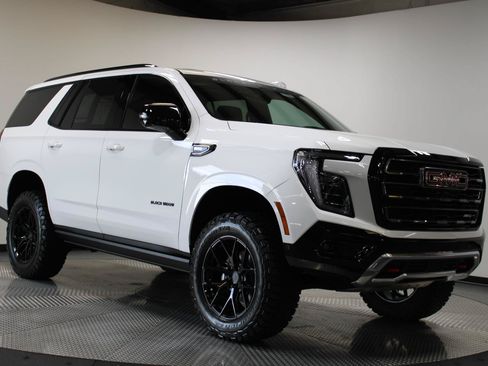 New 2026 GMC Yukon AT4 w/ AT4 Premium Package AWD/4WD image 11