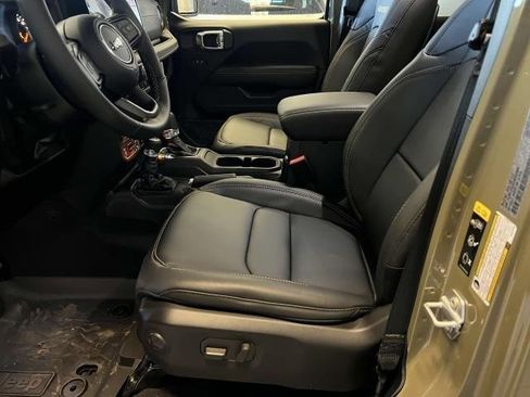 New 2025 Jeep Wrangler Unlimited Rubicon 392 image 13