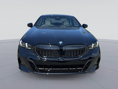 New 2026 BMW 530i xDrive w/ M Sport Package AWD/4WD image 8
