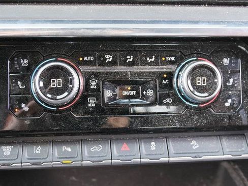 Used 2025 GMC Sierra 2500 Denali Ultimate AWD/4WD image 8