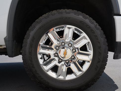 Certified 2024 Chevrolet Silverado 3500 High Country w/ LPO, Dark Essentials Package AWD/4WD image 32