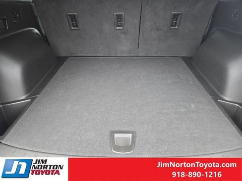 Used 2025 Chevrolet Blazer RS FWD image 32