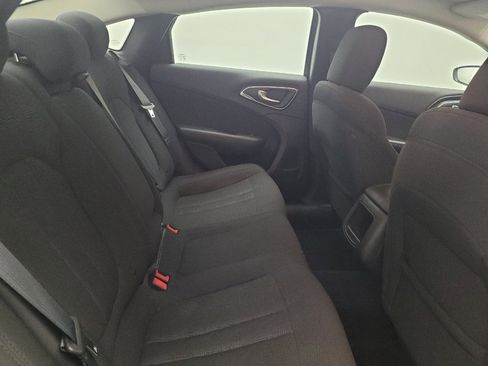 Used 2015 Chrysler 200 Limited FWD image 19