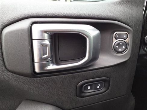 New 2023 Jeep Wrangler Unlimited Rubicon 4xe w/ Cold Weather Group image 19