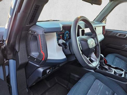 New 2025 Ford Bronco Heritage Edition image 3