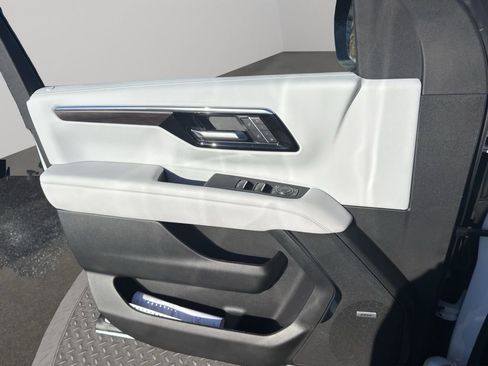 New 2026 Chevrolet Tahoe Premier w/ Sun And Tow Package image 14