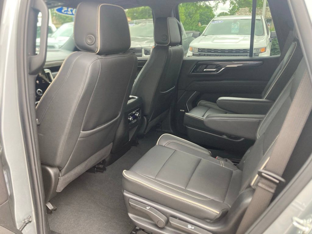 Certified 2025 GMC Yukon Elevation AWD/4WD image 13
