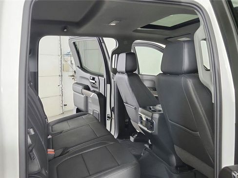 Used 2022 Chevrolet Silverado 1500 LTZ w/ LTZ Convenience Package II AWD/4WD image 24