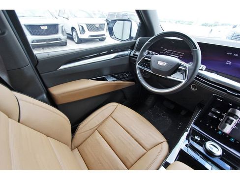 New 2026 Cadillac Escalade ESV Luxury w/ Touring Package AWD/4WD image 8