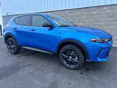 New 2025 Dodge Hornet GT w/ GT Blacktop Package image 2