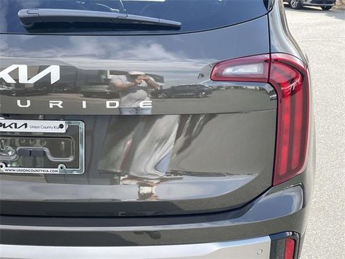 New 2025 Kia Telluride S image 11