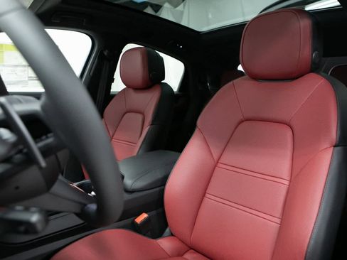 New 2026 Porsche Cayenne E-Hybrid image 5