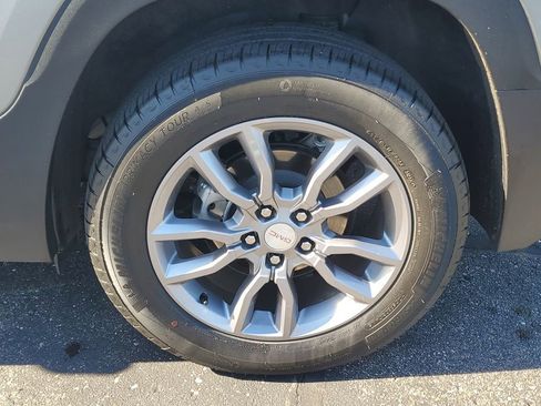 Used 2024 GMC Terrain SLT w/ LPO, Floor Liner Package AWD/4WD image 6