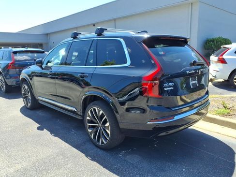 Used 2025 Volvo XC90 B5 Plus w/ Protection Package Premier AWD/4WD image 7