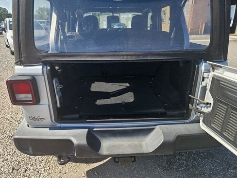 Used 2022 Jeep Wrangler Unlimited Sport AWD/4WD image 14