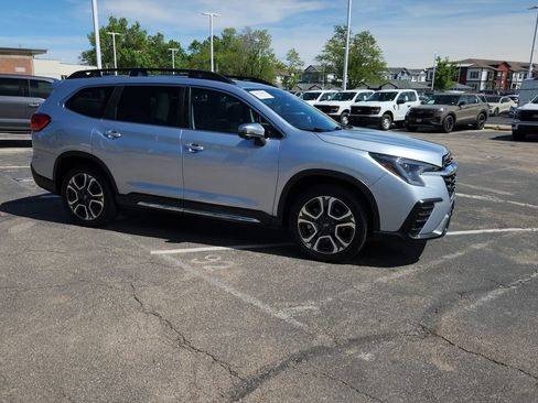 Used 2023 Subaru Ascent Limited w/ Technology Package AWD/4WD image 18