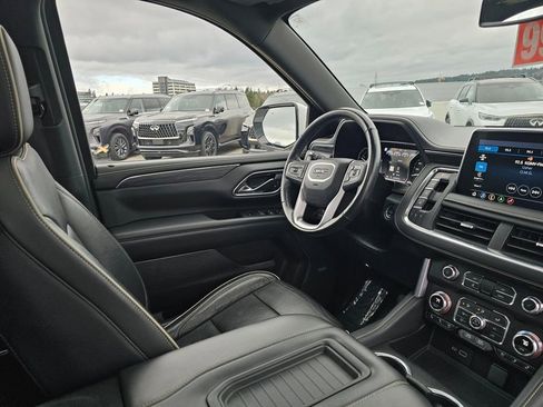 Used 2021 GMC Yukon SLT w/ SLT Luxury Plus Package image 41