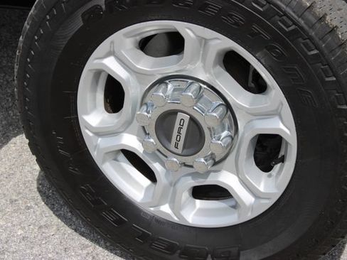 Used 2025 Ford F250 XLT w/ FX4 Off-Road Package AWD/4WD image 16