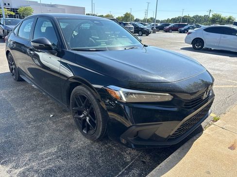 Used 2023 Honda Civic Sport image 1
