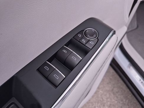 New 2026 GMC Acadia Denali w/ Super Cruise Package FWD image 18