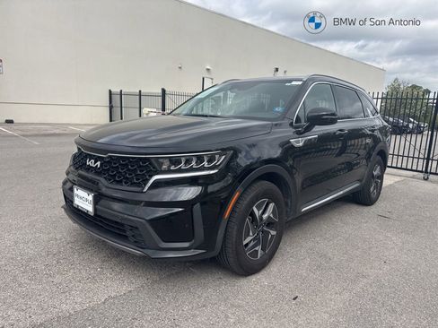 Used 2022 Kia Sorento S image 1