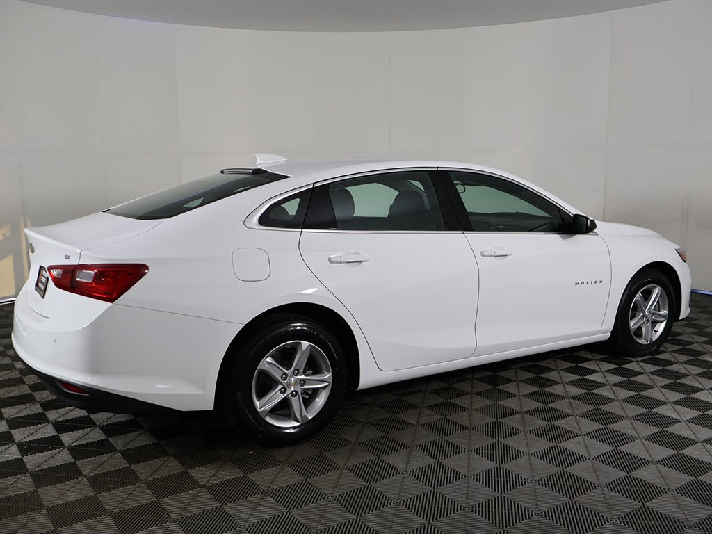 Used 2024 Chevrolet Malibu LT FWD image 9