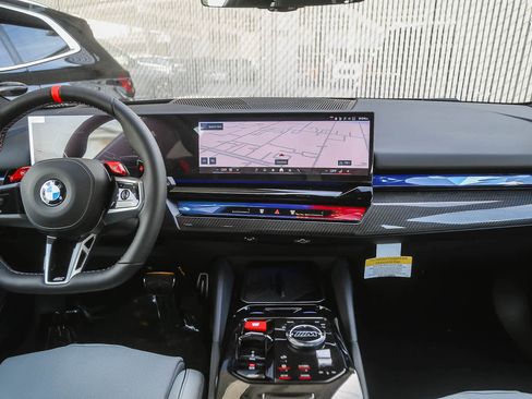 New 2026 BMW M5 Touring image 9