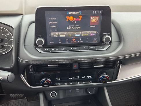 Used 2021 Nissan Rogue SV FWD image 17