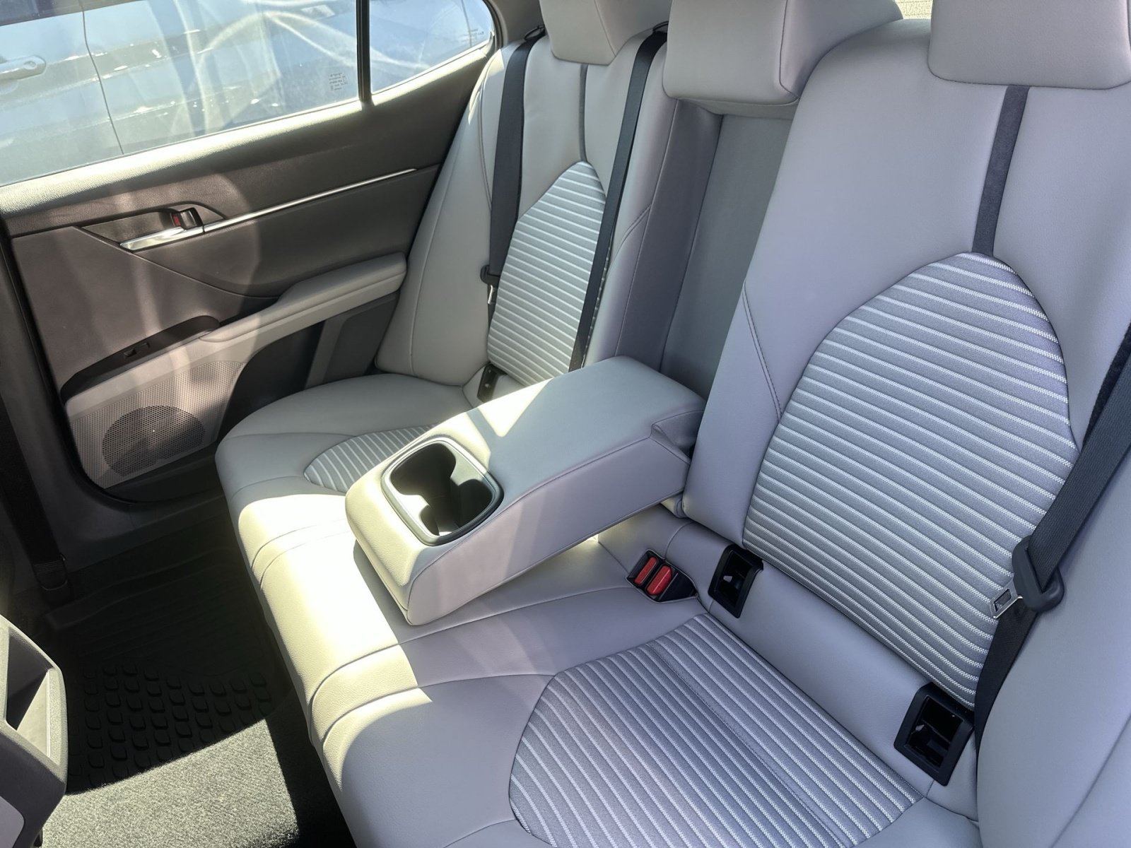 Used 2024 Toyota Camry SE w/ Cold Weather Package FWD image 24