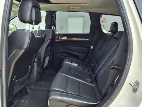 Used 2012 Jeep Grand Cherokee Overland AWD/4WD image 24