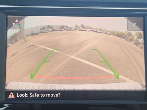 Used 2023 Volkswagen Jetta SE image 23