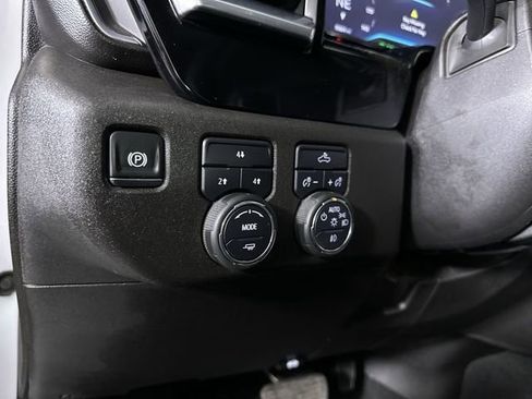 Used 2025 Chevrolet Silverado 2500 LT w/ Convenience Package AWD/4WD image 18