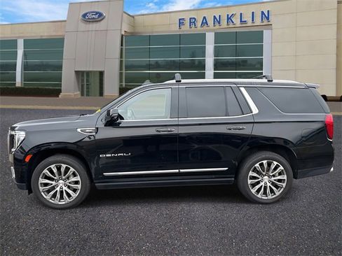 Used 2021 GMC Yukon Denali w/ Denali Premium Package image 4